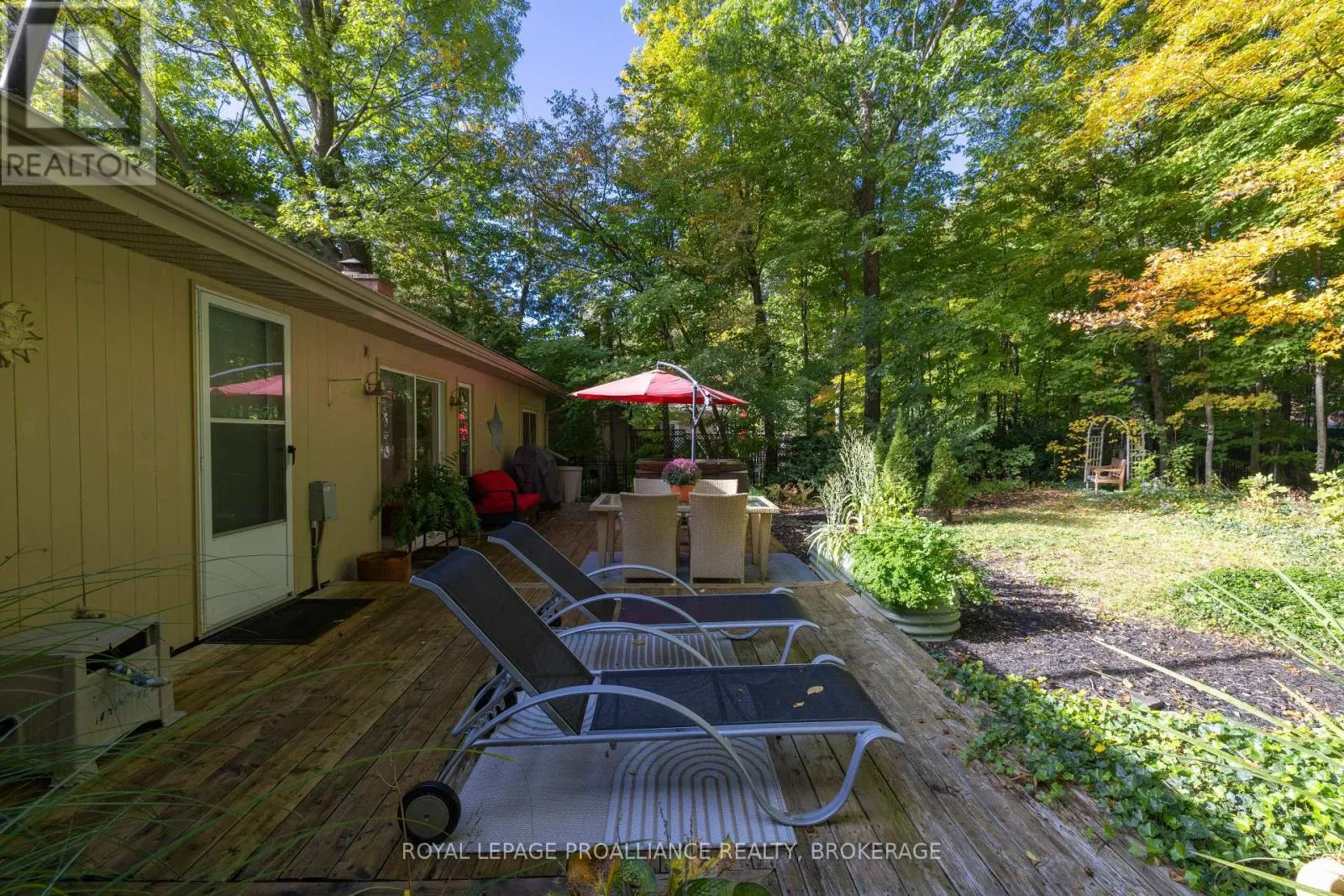 27 RIVERSIDE DRIVE