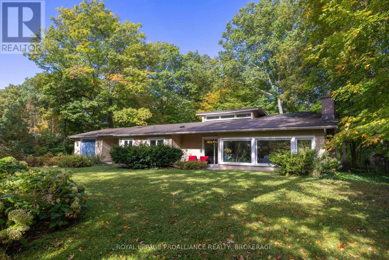 27 RIVERSIDE DRIVE