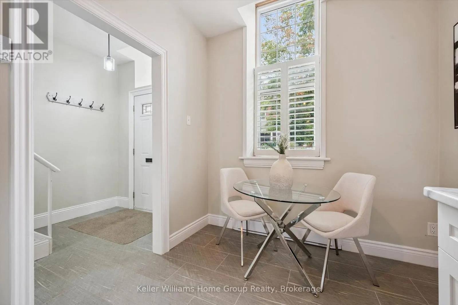 6 - 196 ARTHUR STREET N #6