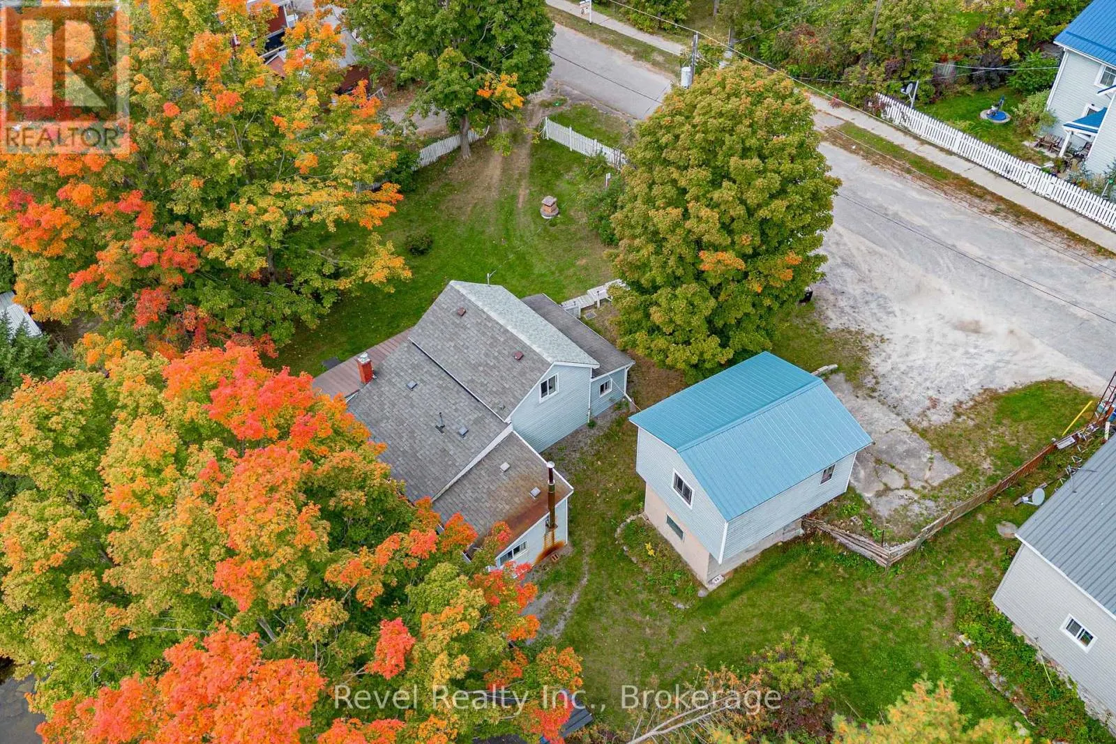 14 RICHMOND STREET E
