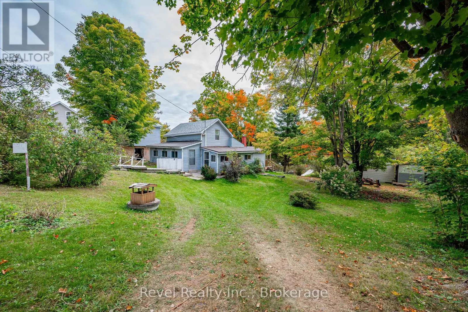 14 RICHMOND STREET E