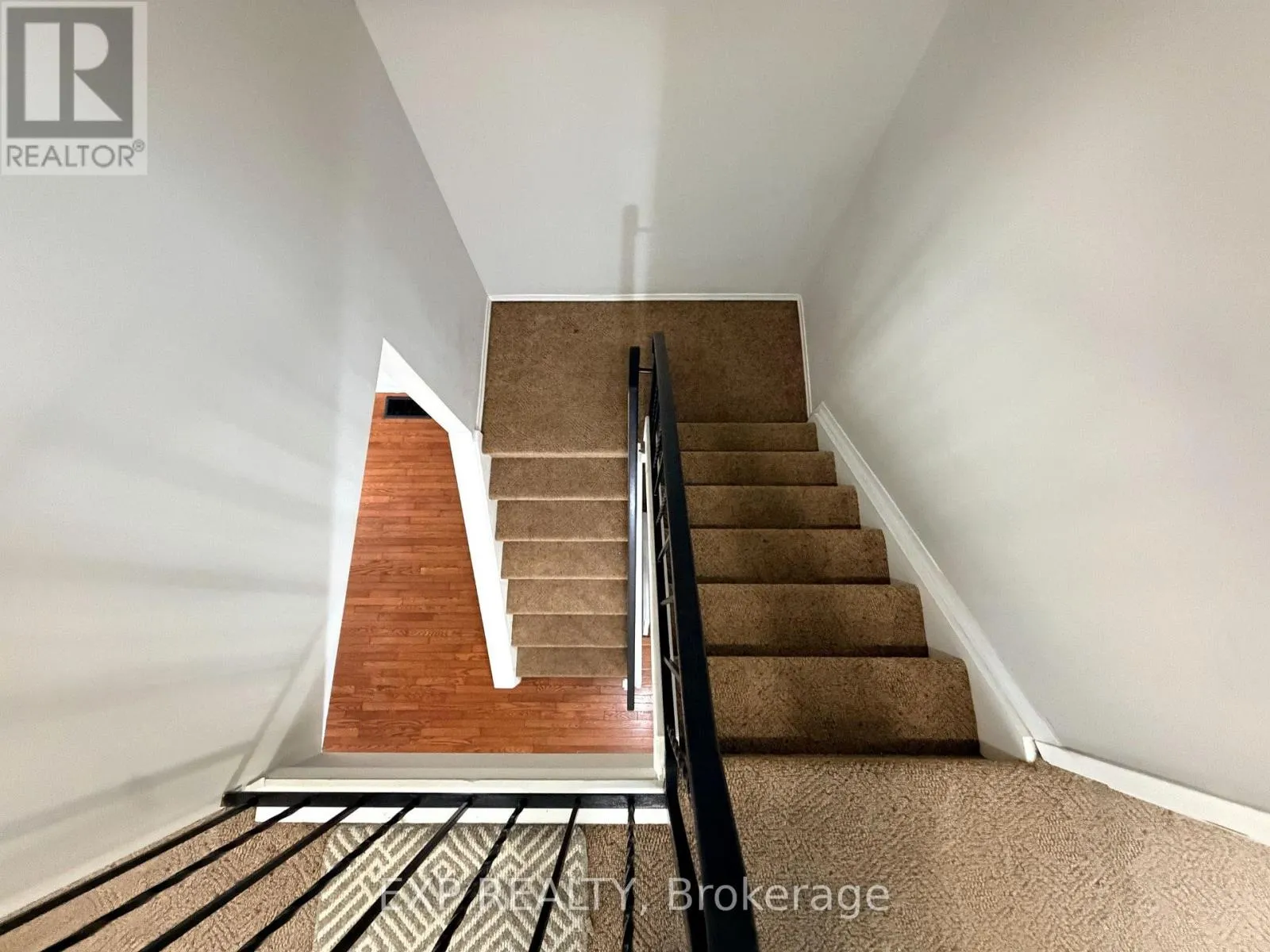 6 - 195 FERGUSON DRIVE