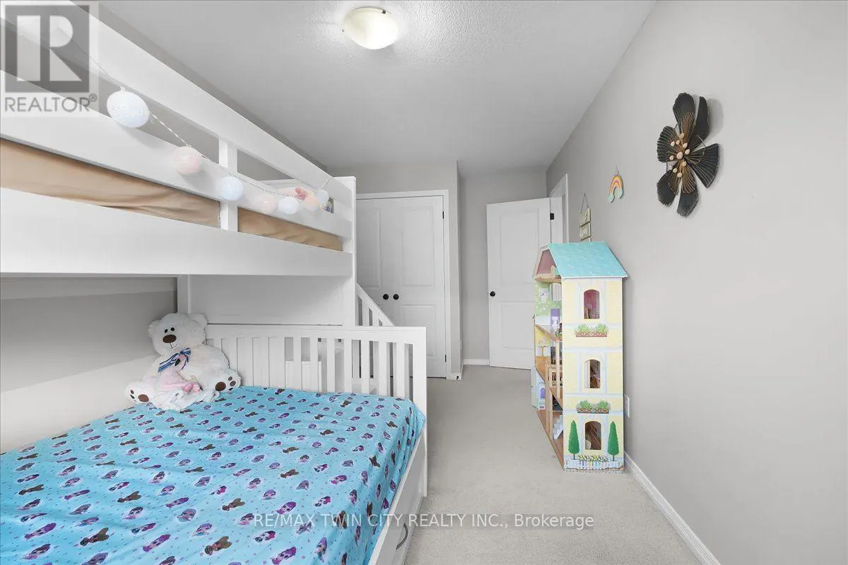 72 MEADOWRIDGE STREET