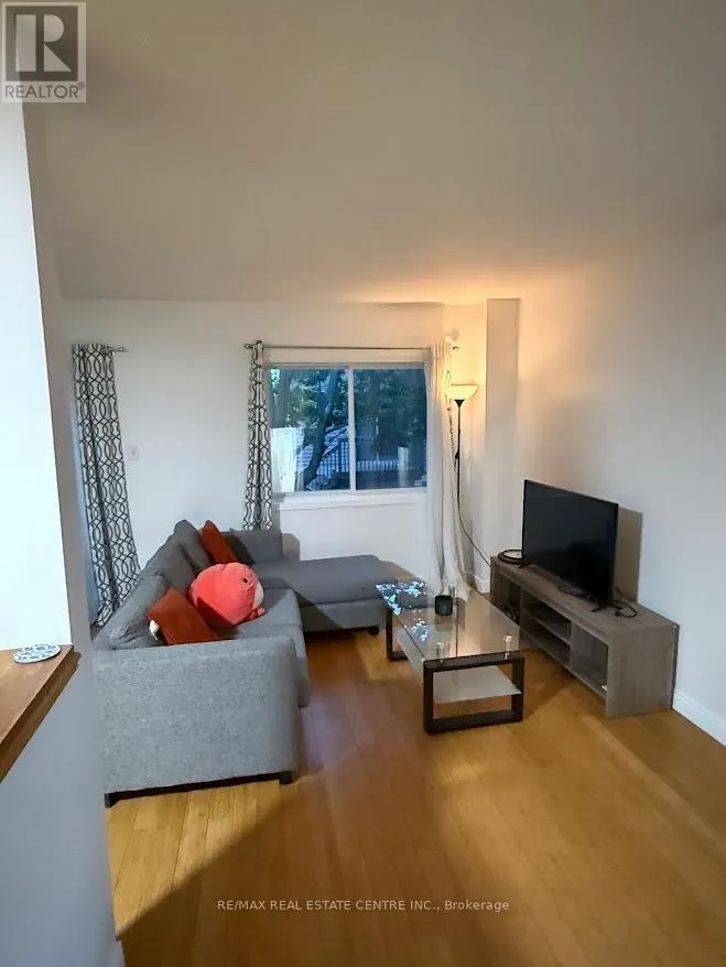 1 - 185 HIGHLAND CRESCENT