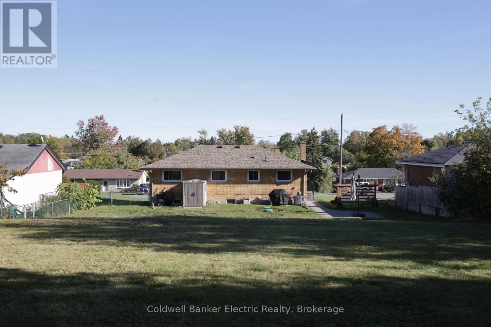 282 GIFFORD DRIVE