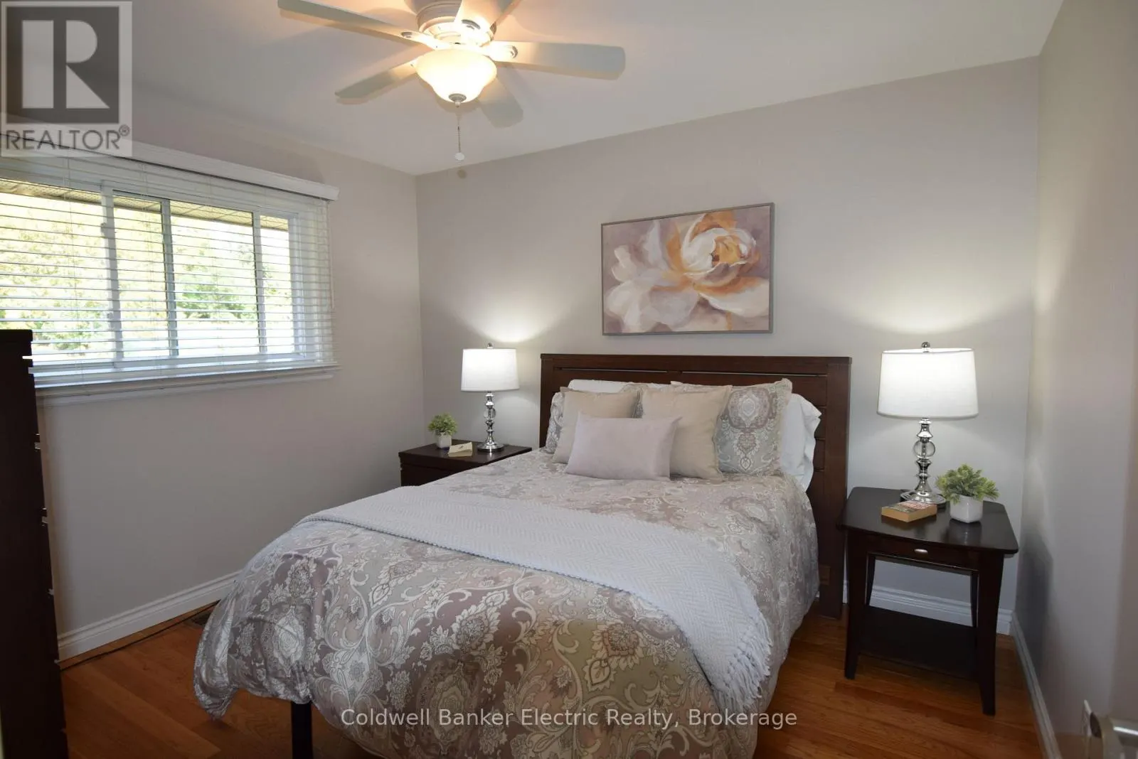 282 GIFFORD DRIVE