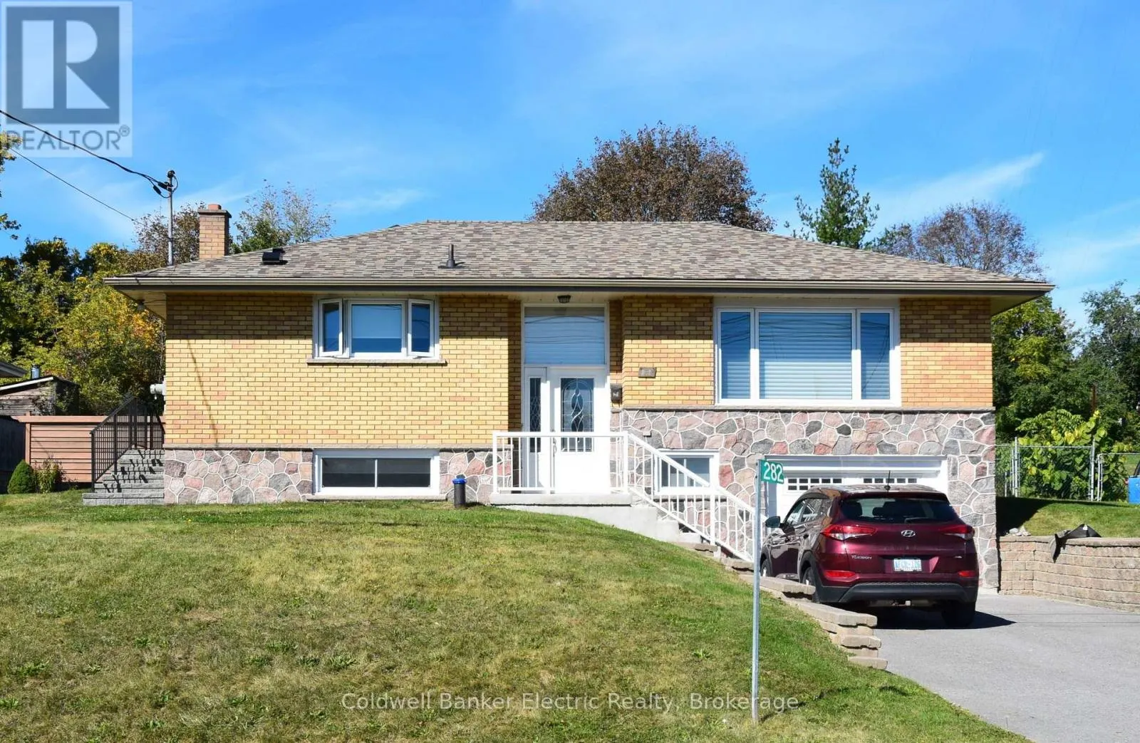 282 GIFFORD DRIVE