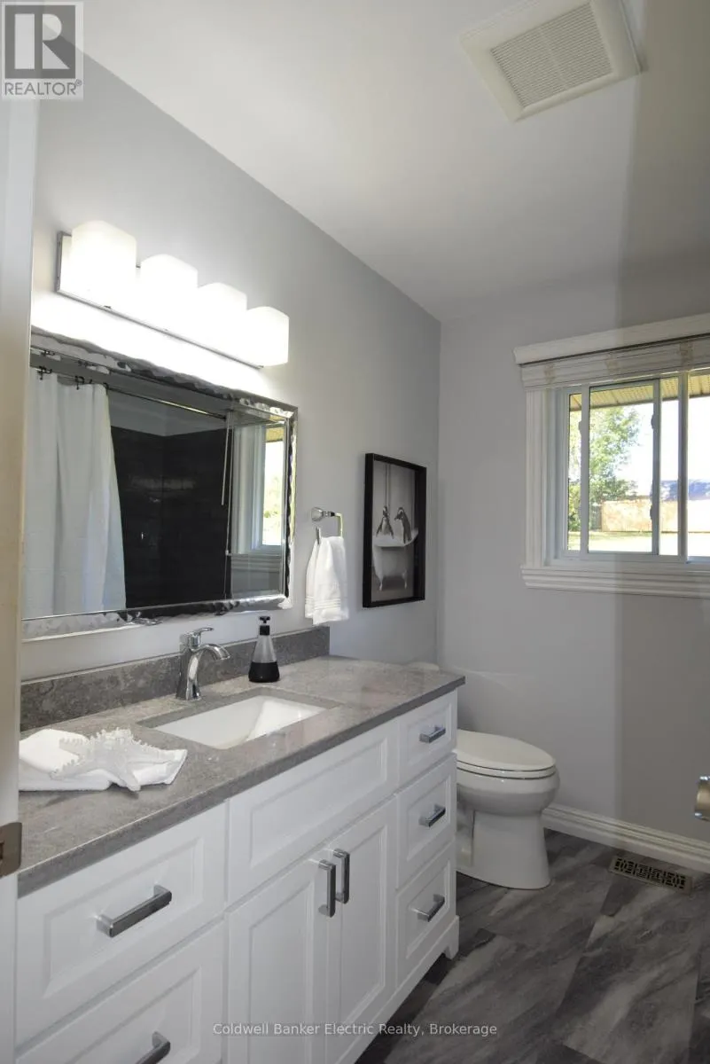 282 GIFFORD DRIVE