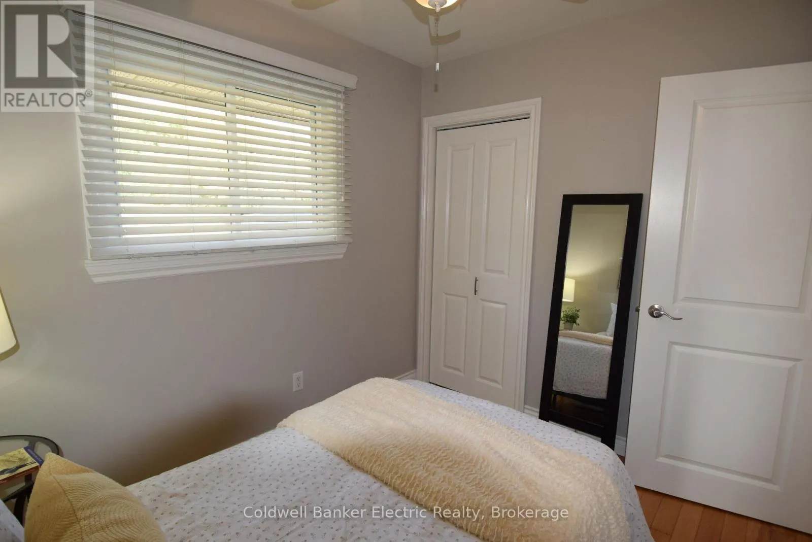 282 GIFFORD DRIVE