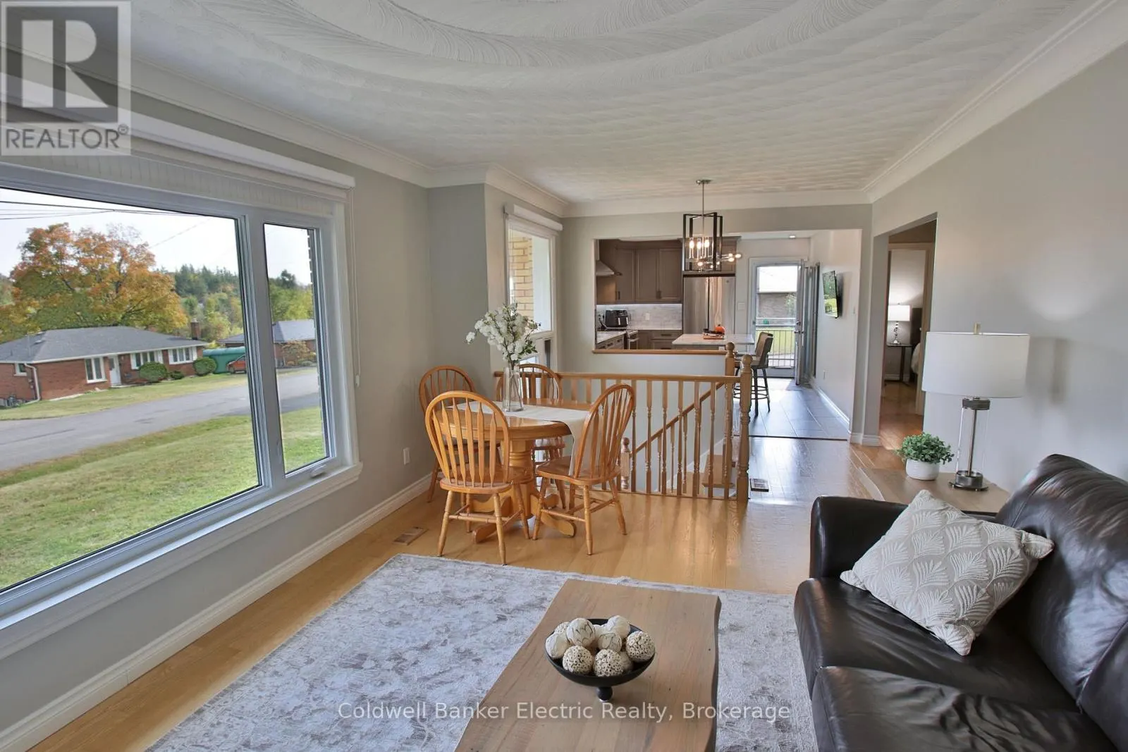 282 GIFFORD DRIVE