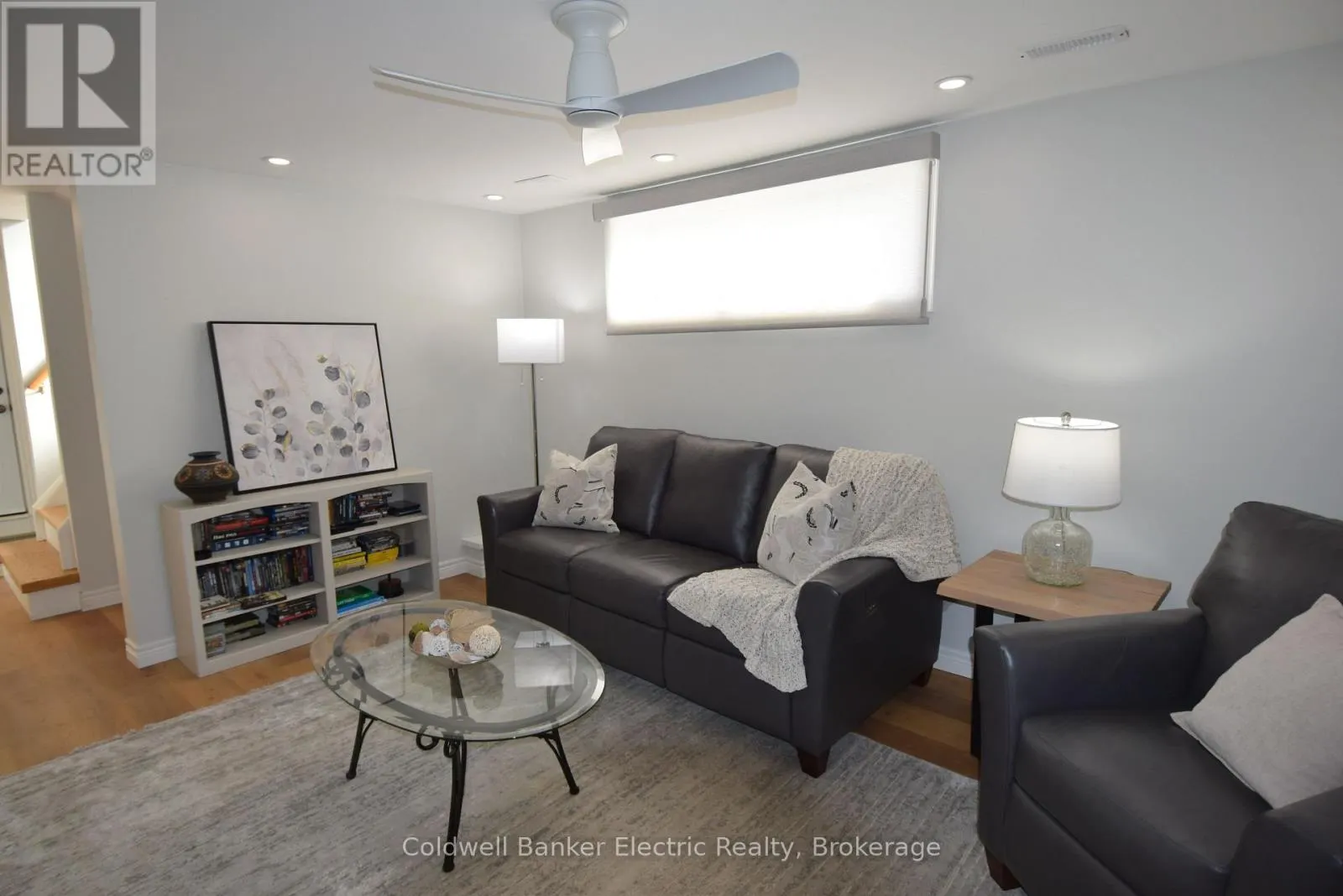 282 GIFFORD DRIVE