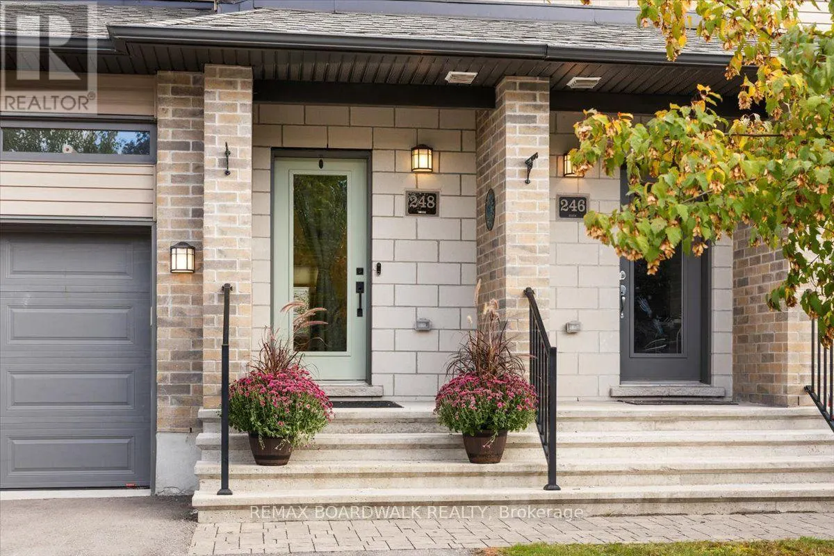 248 MUNRO STREET