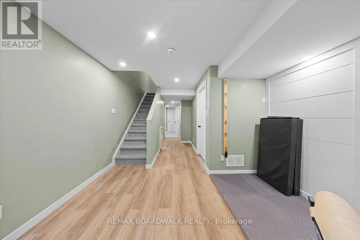 248 MUNRO STREET