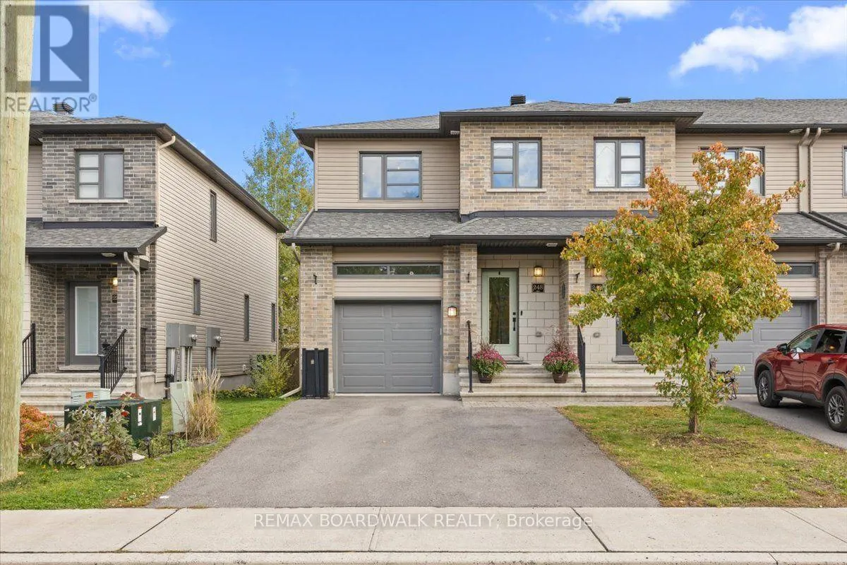 248 MUNRO STREET