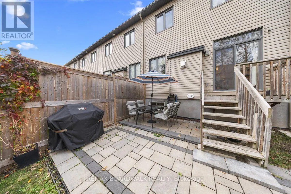 248 MUNRO STREET