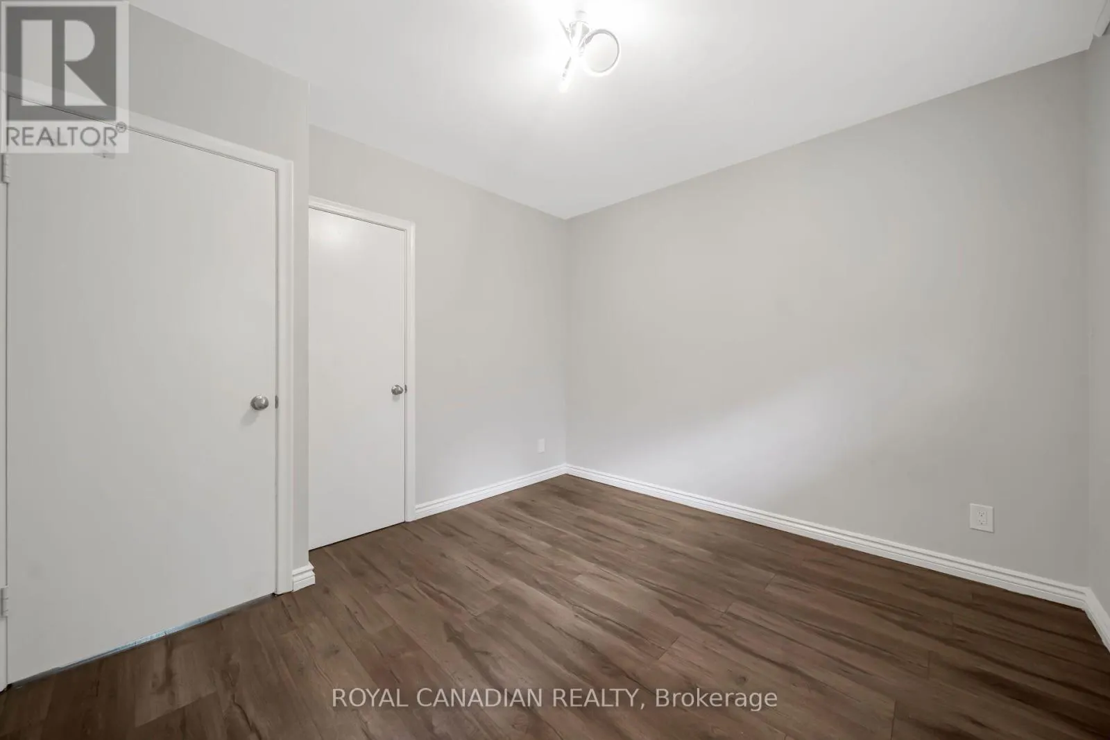 284 CEDAR CRESCENT