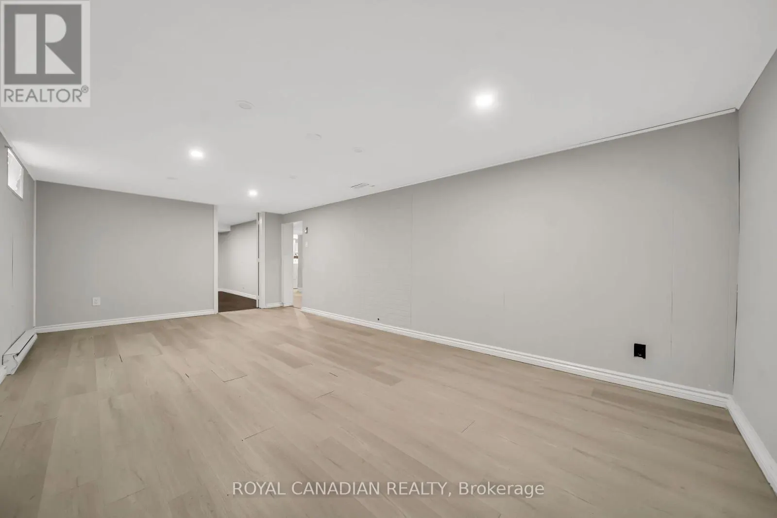 284 CEDAR CRESCENT