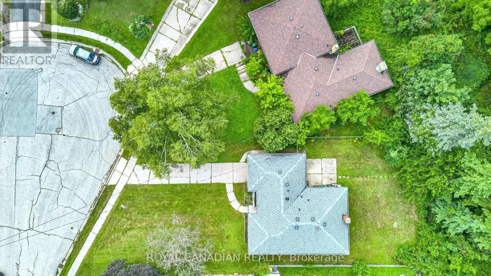 284 CEDAR CRESCENT