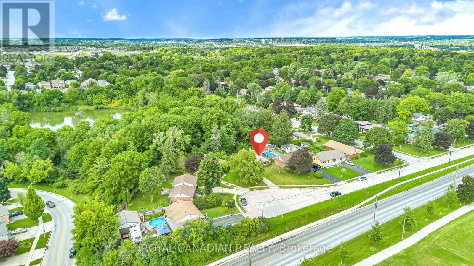 284 CEDAR CRESCENT