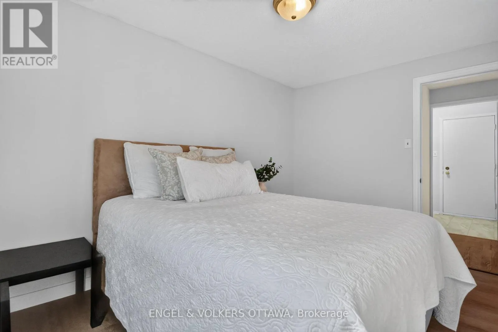 138 SHERWAY DRIVE