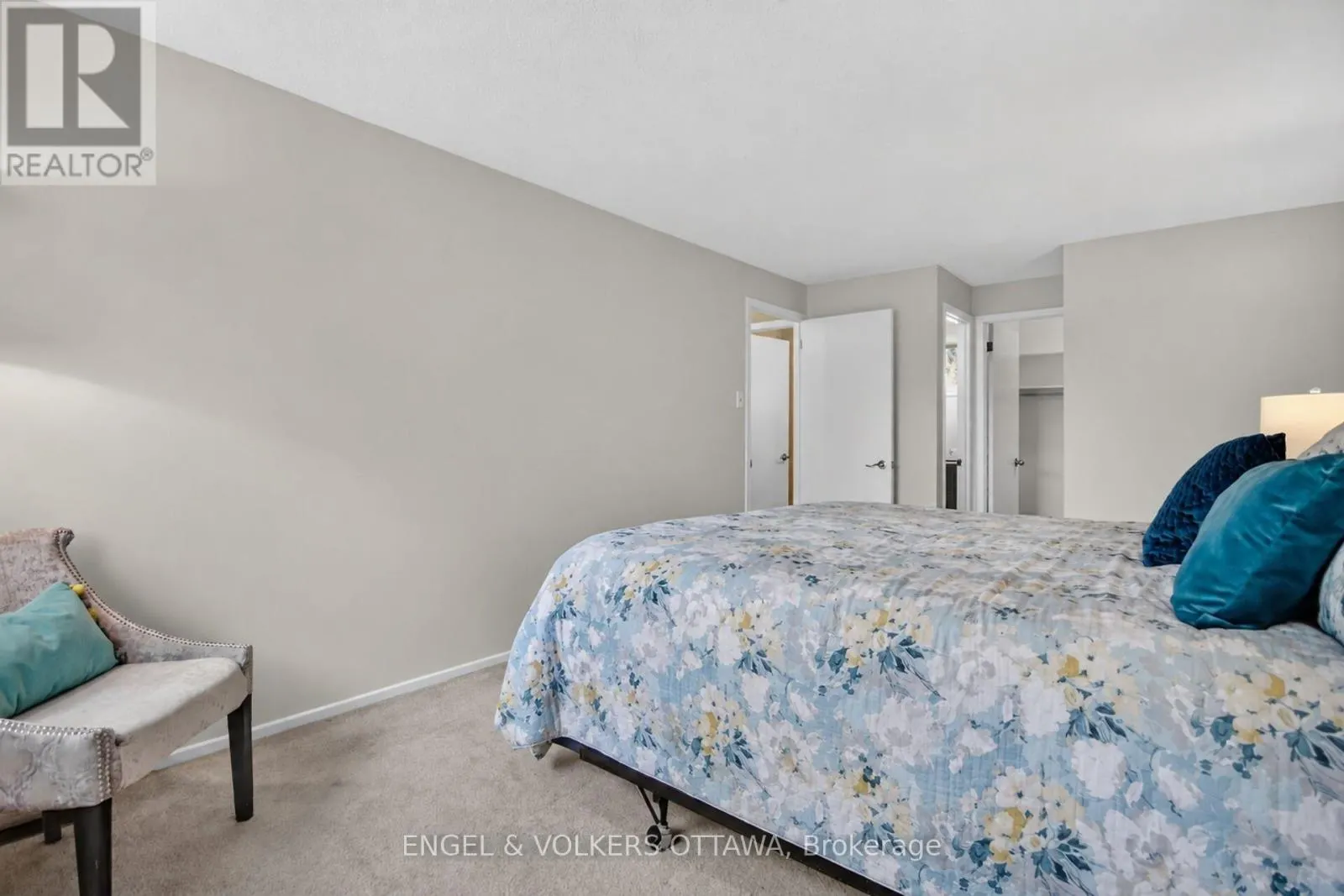138 SHERWAY DRIVE