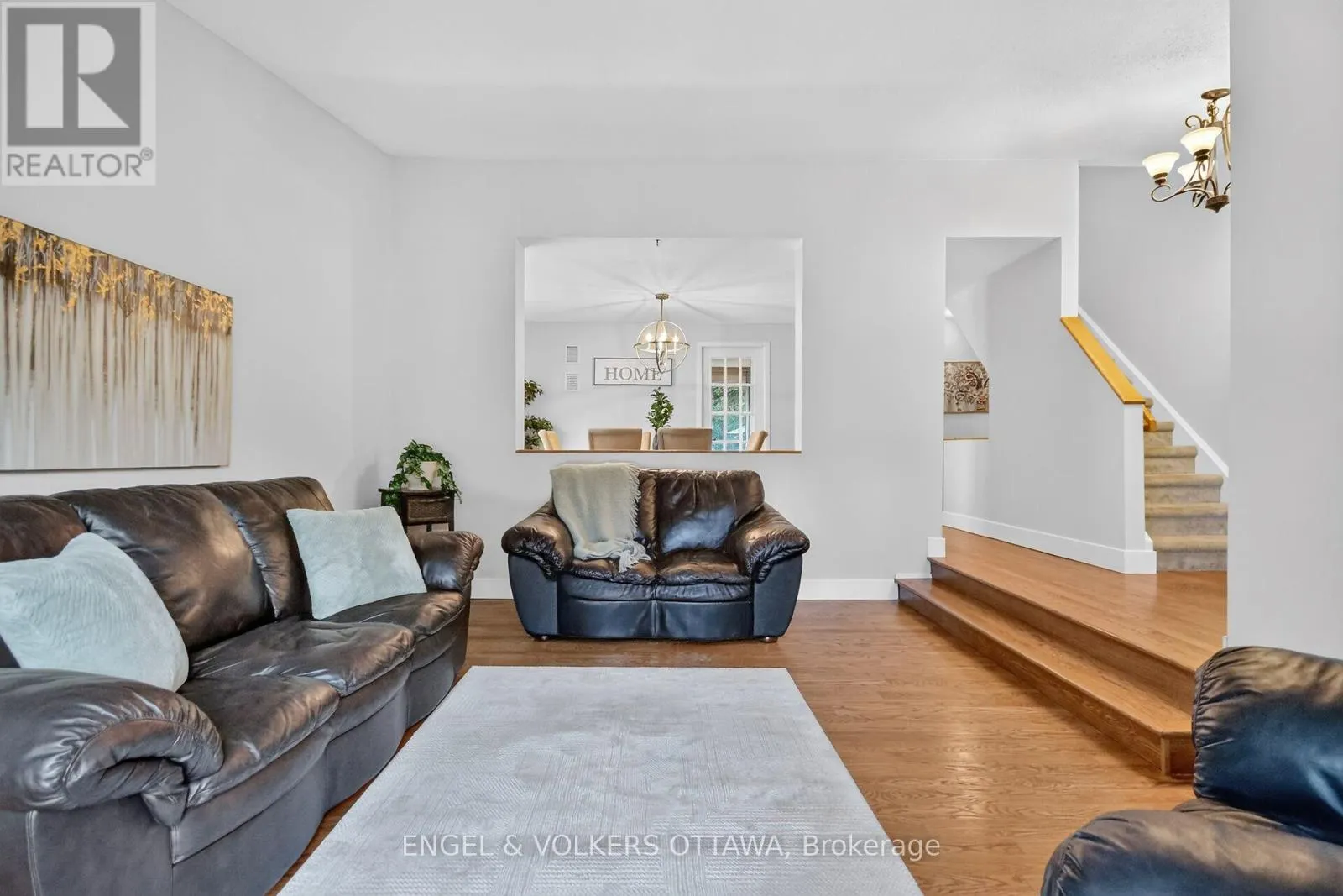 138 SHERWAY DRIVE