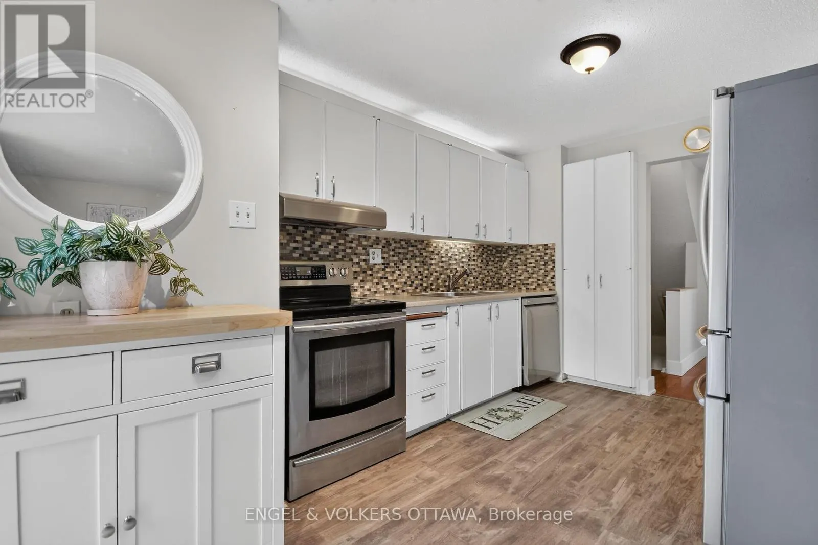138 SHERWAY DRIVE
