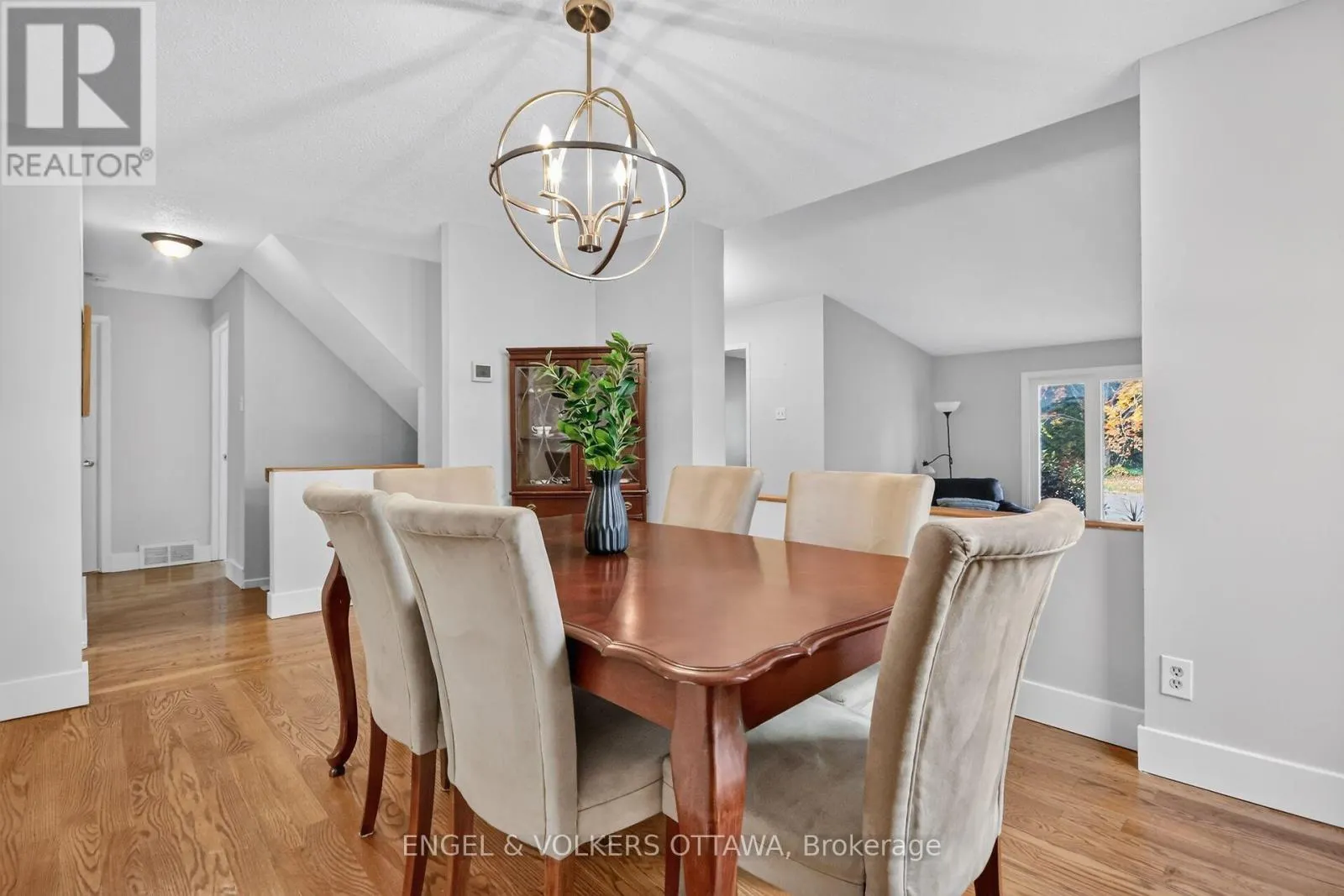 138 SHERWAY DRIVE