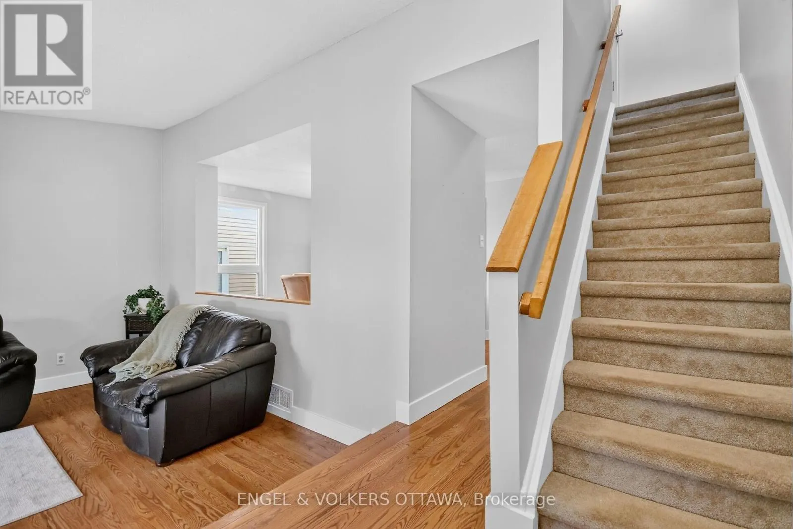 138 SHERWAY DRIVE