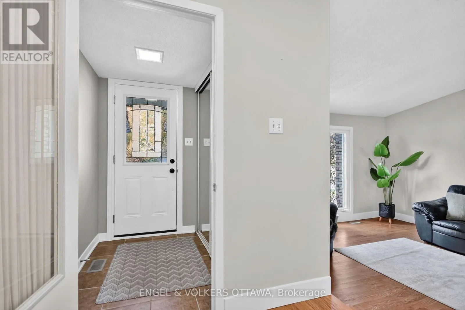 138 SHERWAY DRIVE