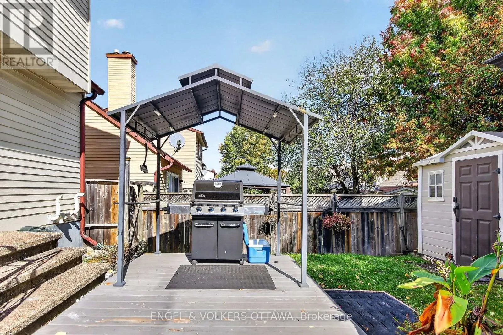 138 SHERWAY DRIVE