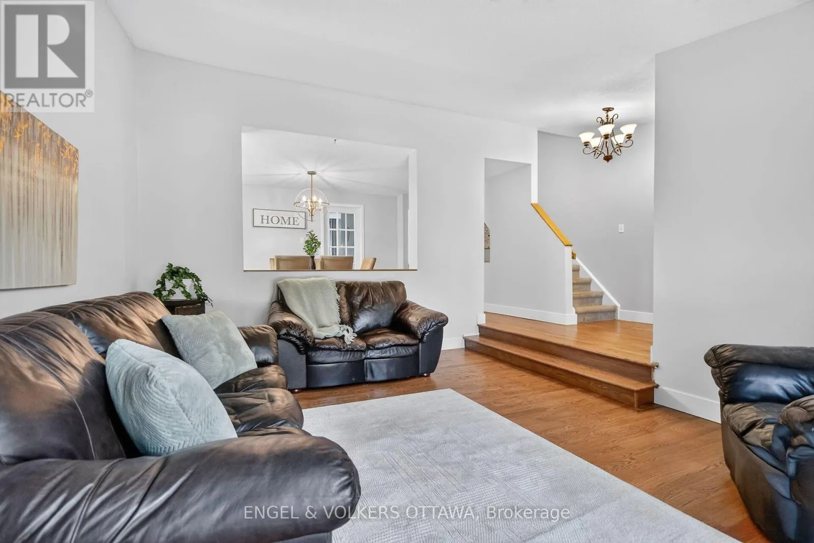 138 SHERWAY DRIVE