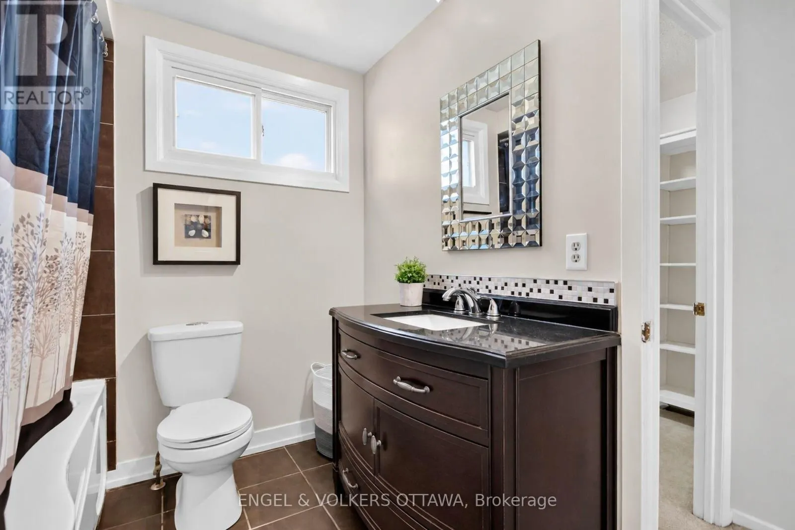 138 SHERWAY DRIVE