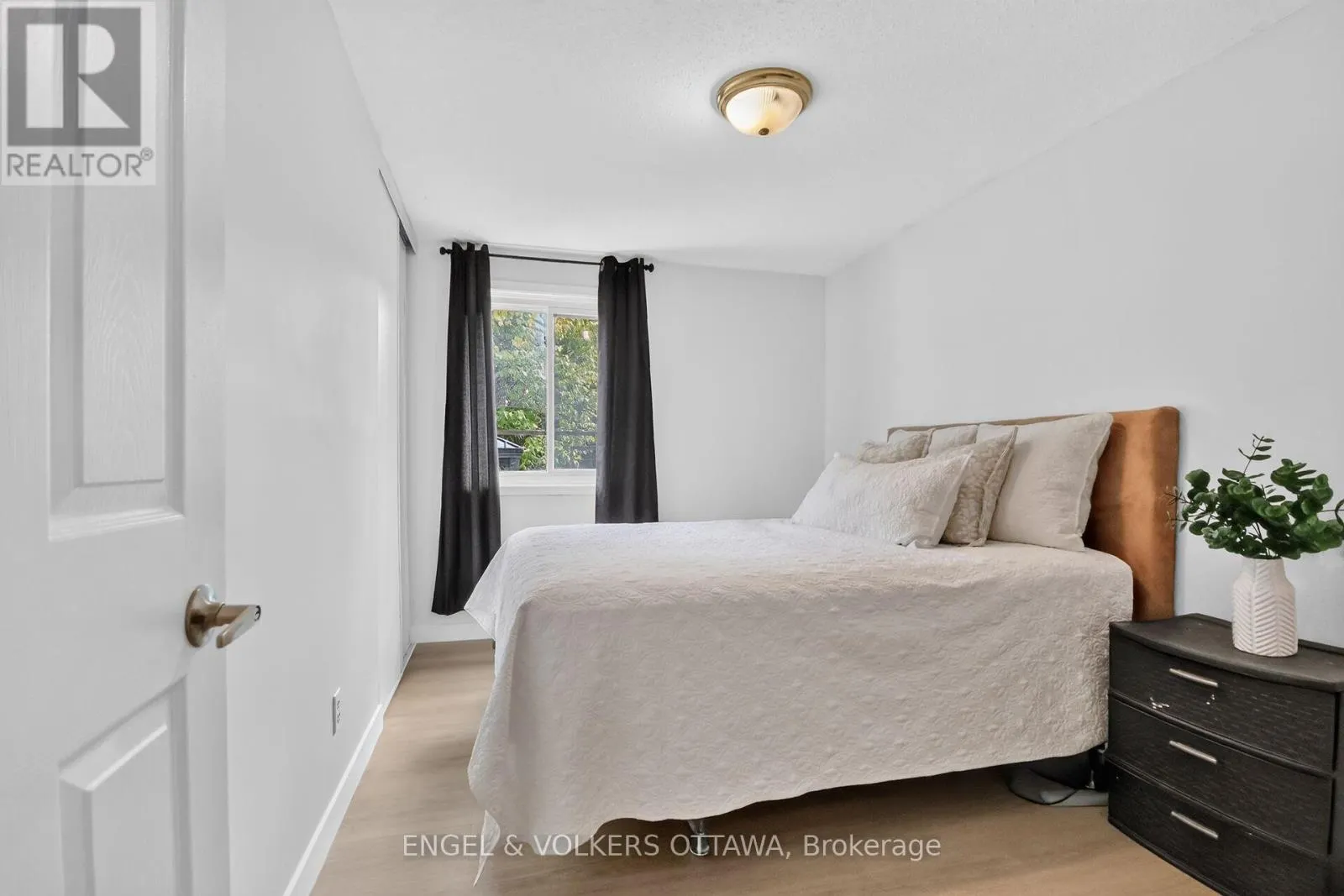 138 SHERWAY DRIVE