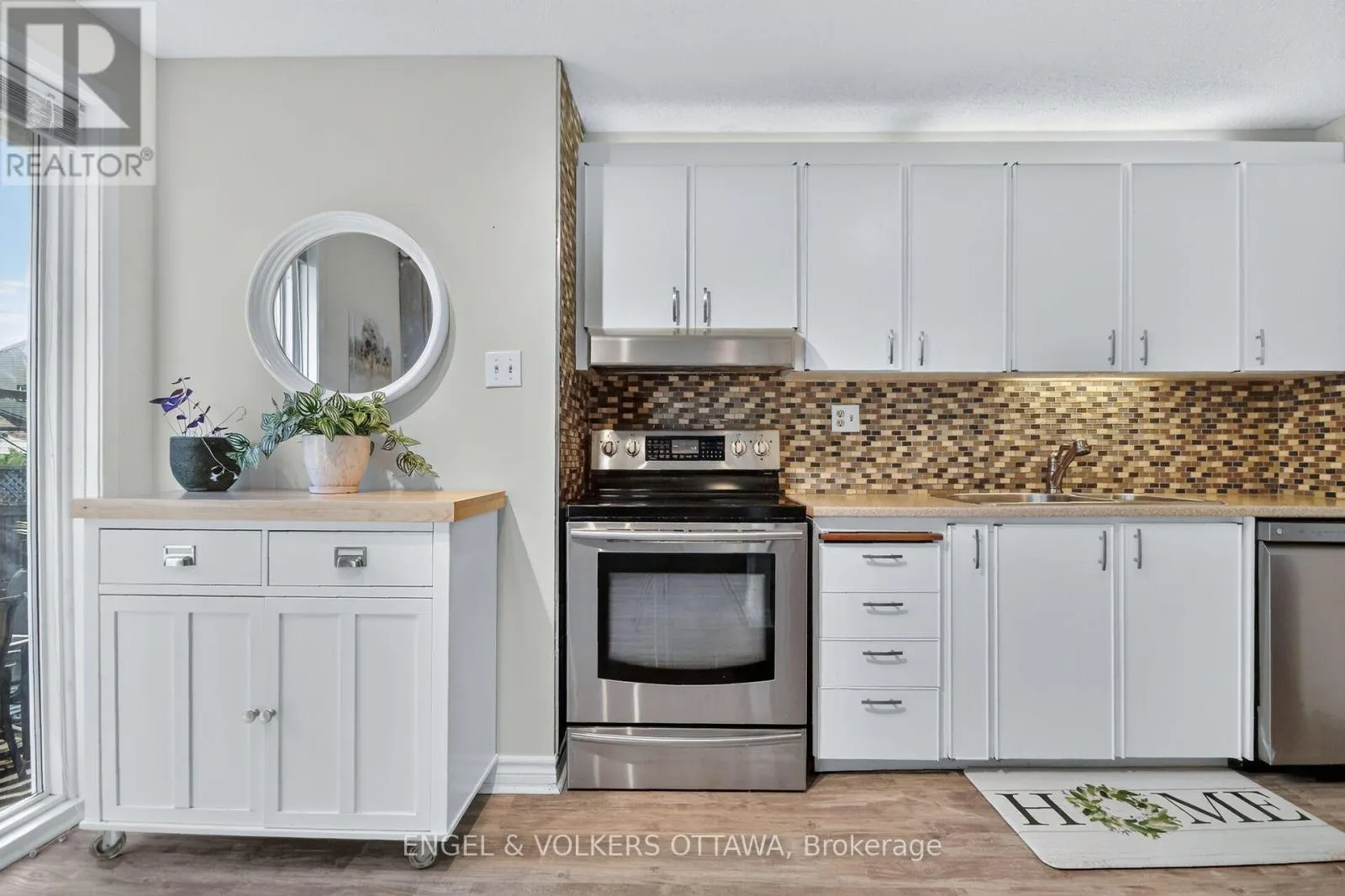 138 SHERWAY DRIVE