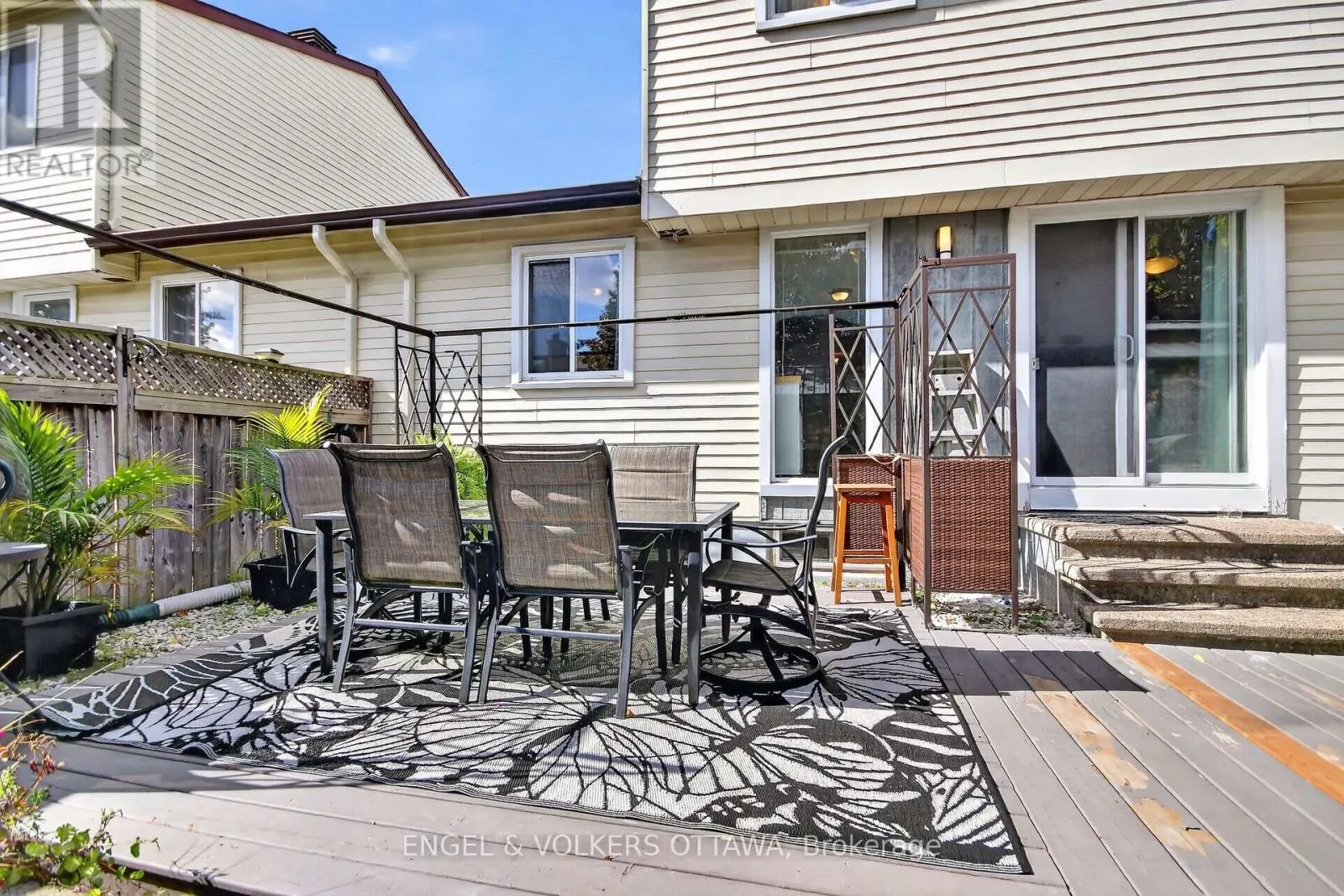 138 SHERWAY DRIVE