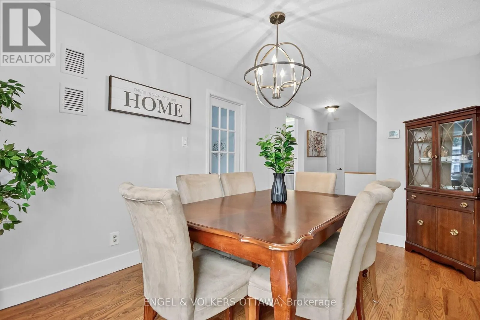 138 SHERWAY DRIVE