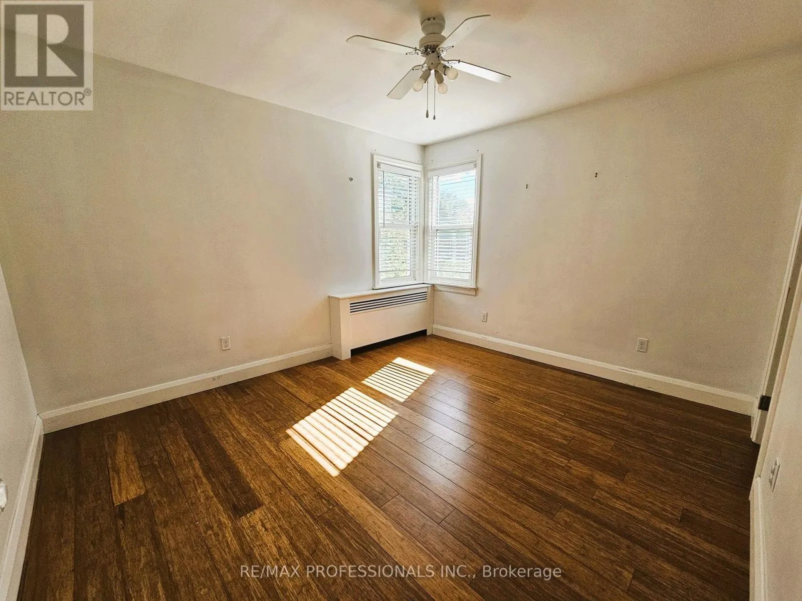 A-UPPER - 119 ERB STREET E