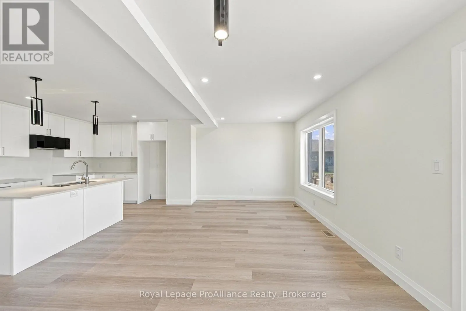 8 AMBROSIA WAY