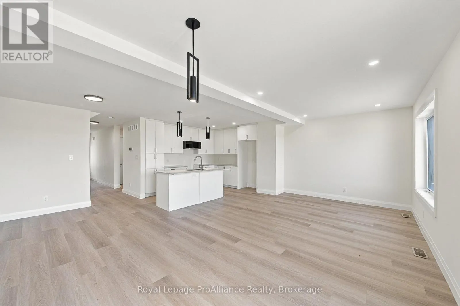 8 AMBROSIA WAY