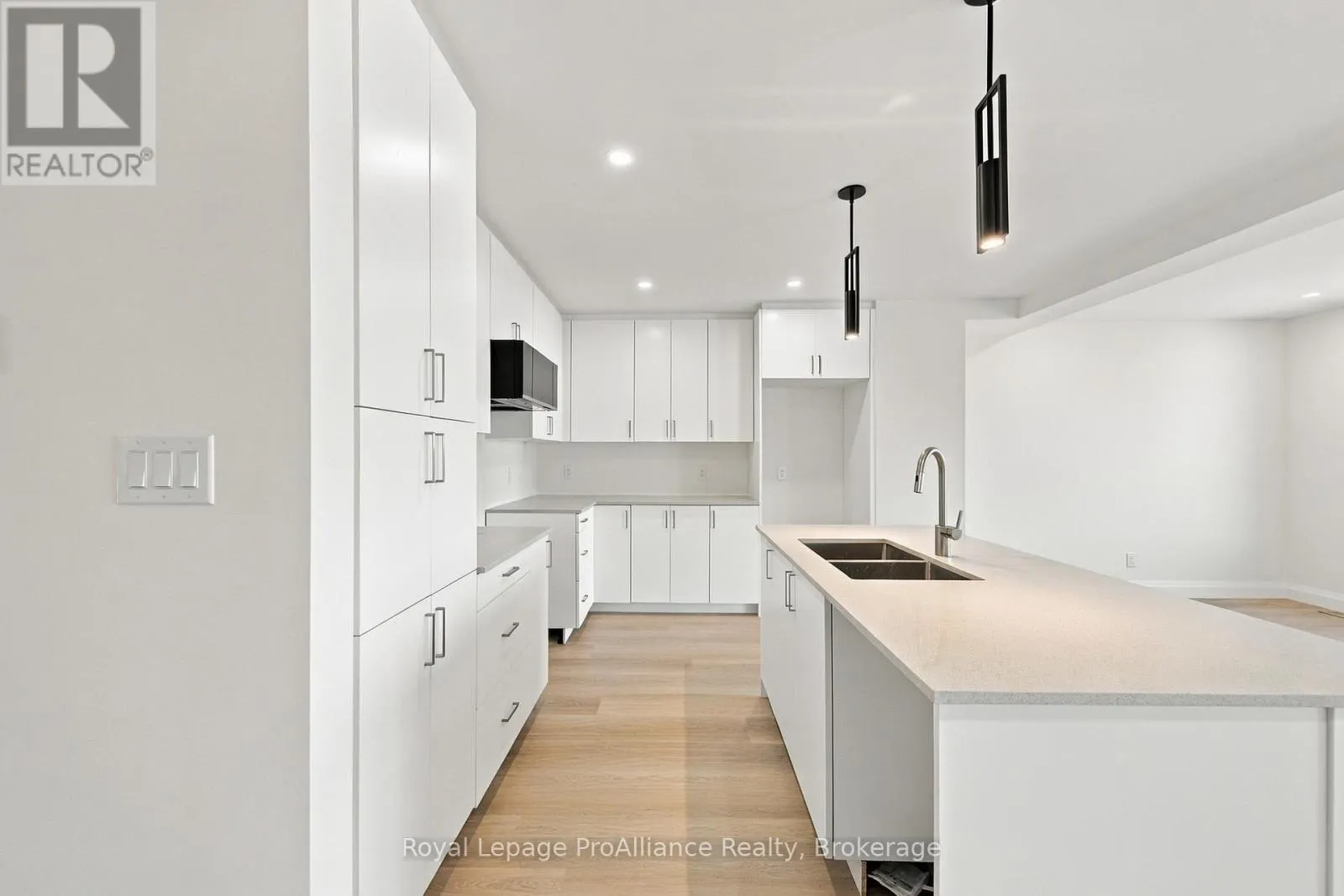 8 AMBROSIA WAY
