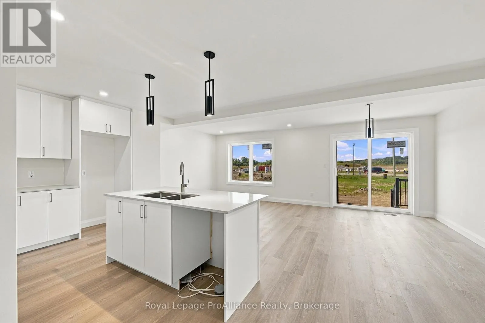 8 AMBROSIA WAY