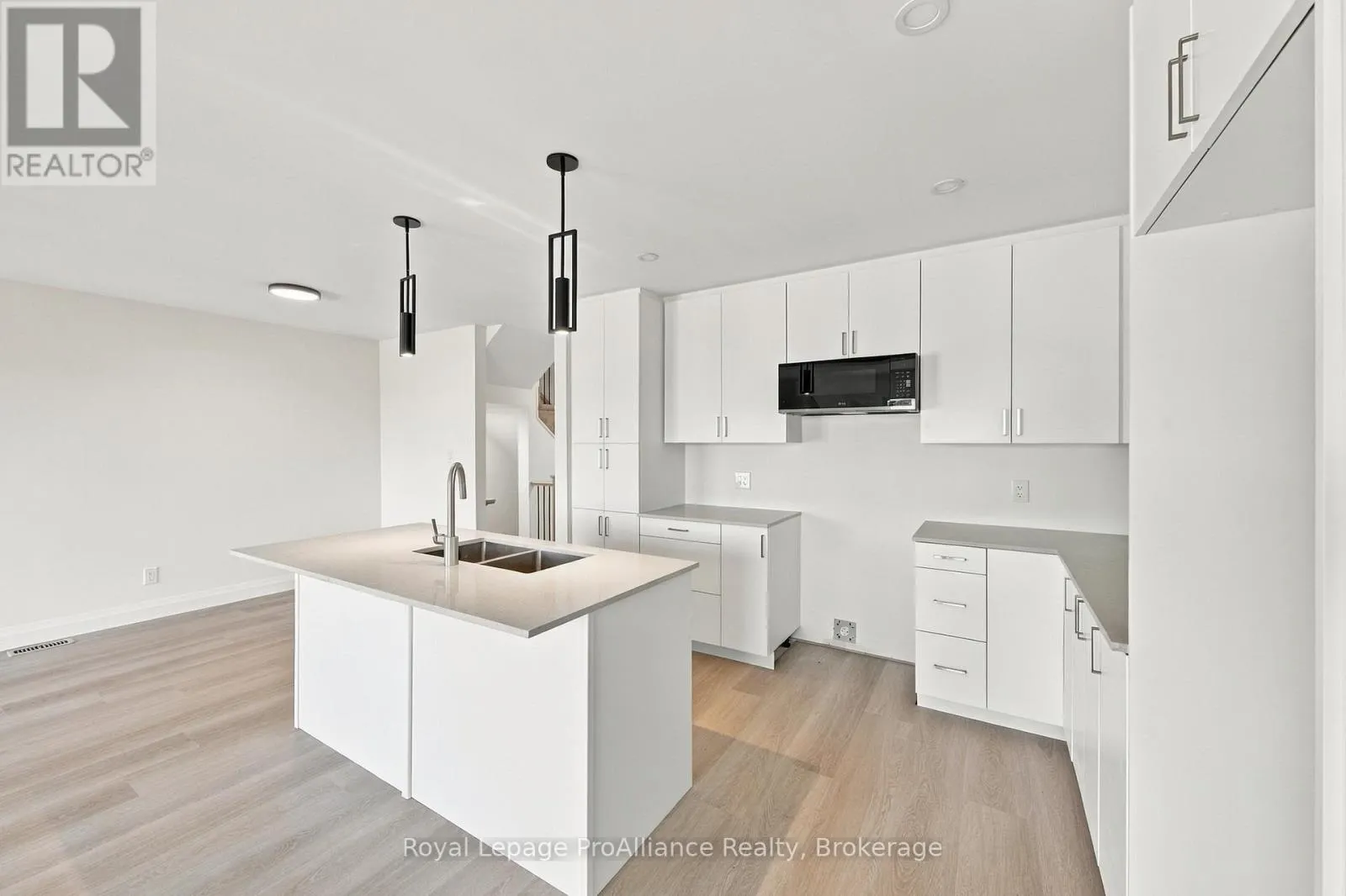 8 AMBROSIA WAY