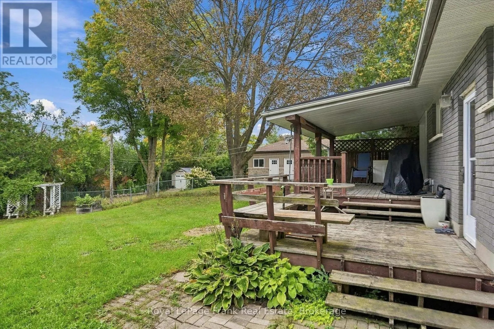19 DALEVIEW AVENUE