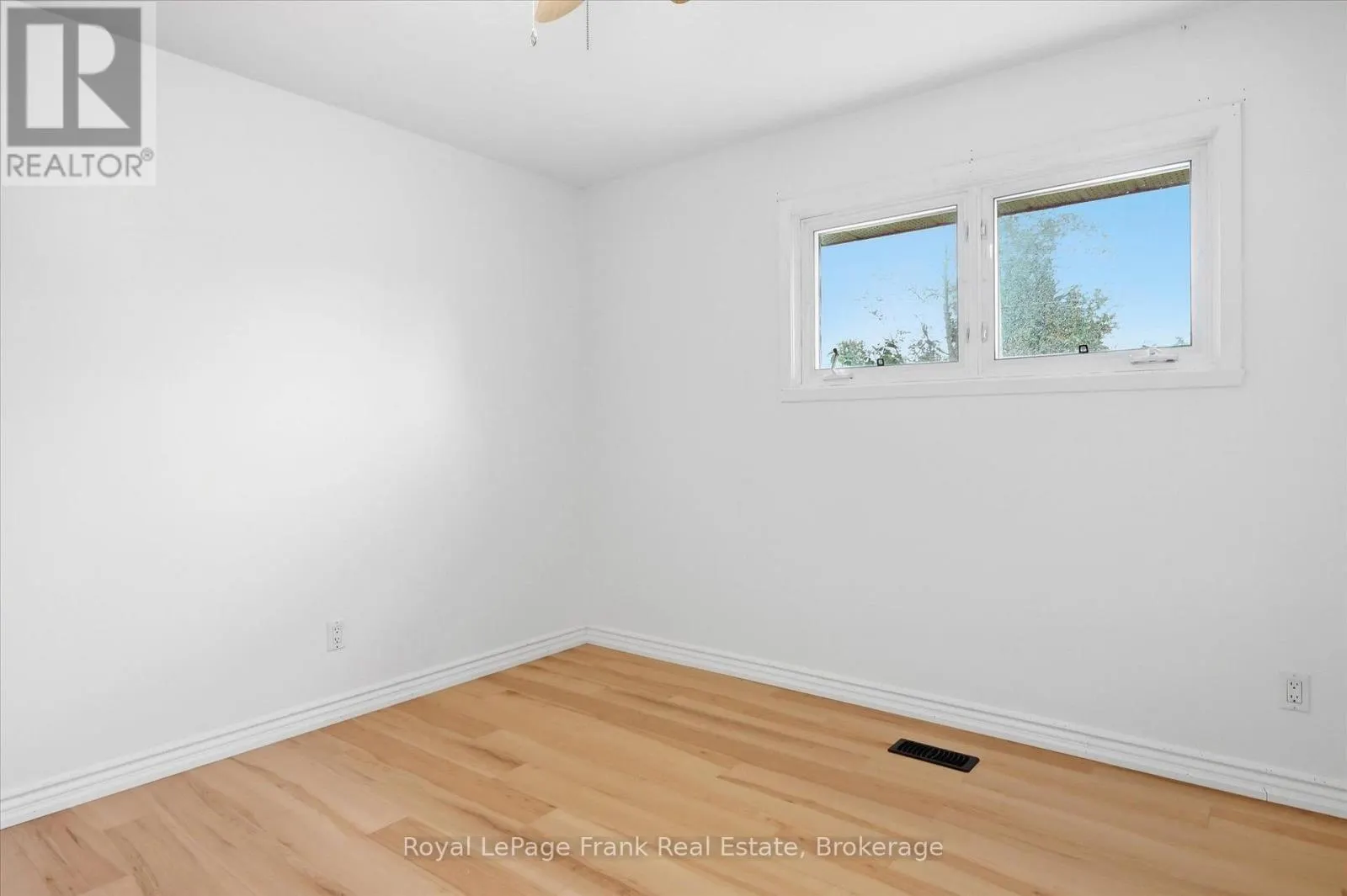 19 DALEVIEW AVENUE