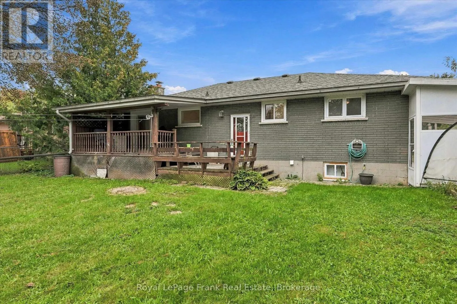 19 DALEVIEW AVENUE