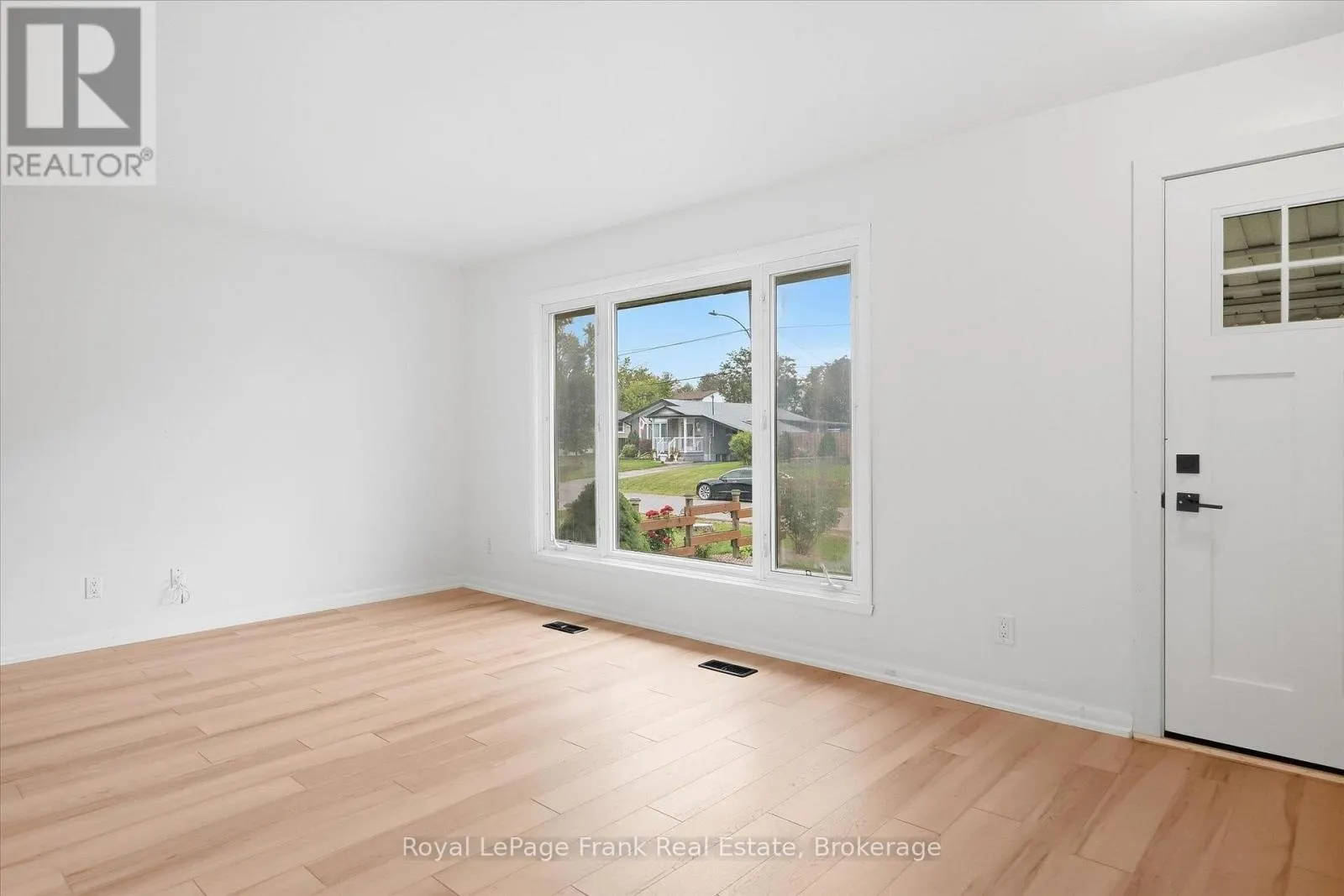 19 DALEVIEW AVENUE
