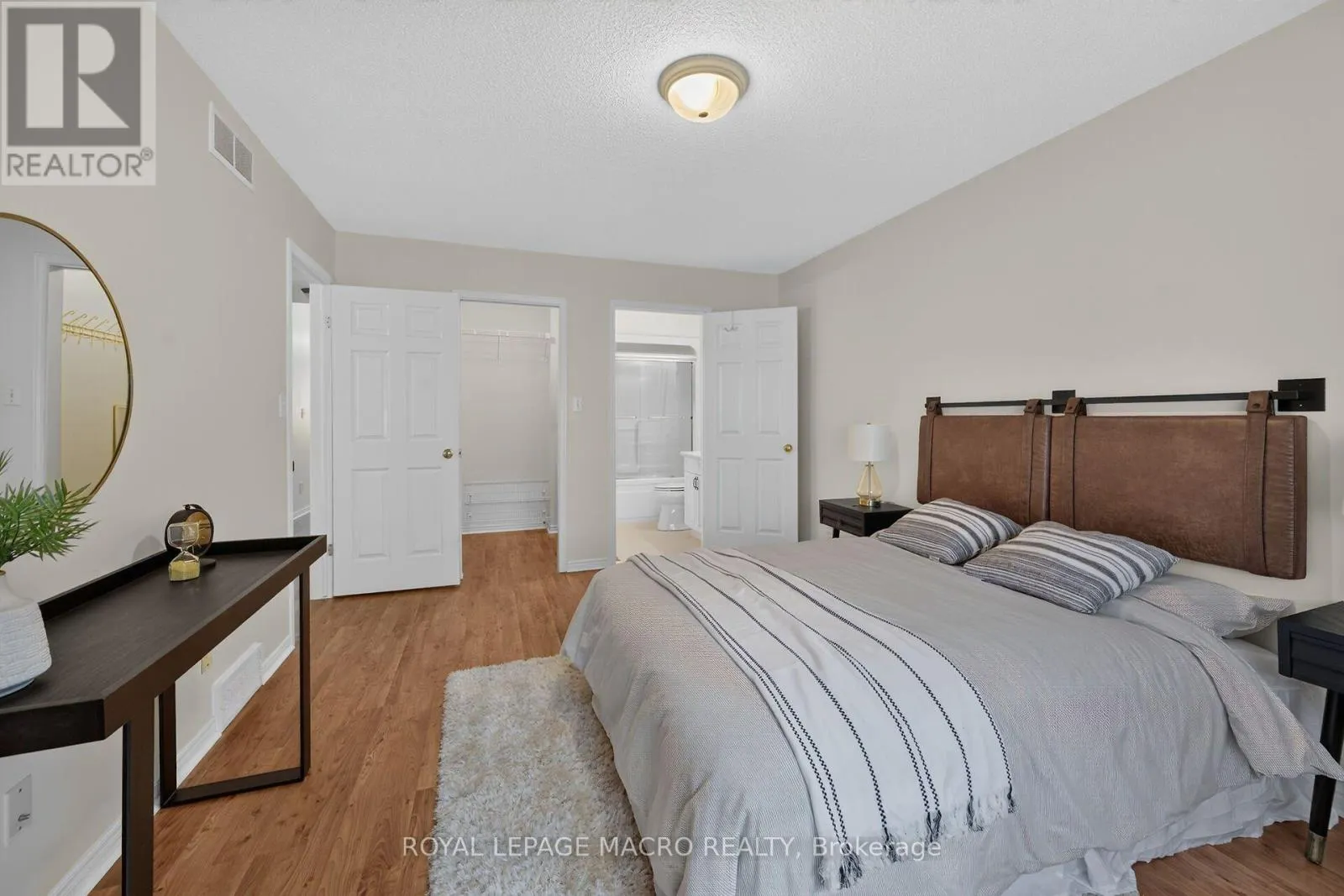 4 - 4108 LOGANBERRY COURT