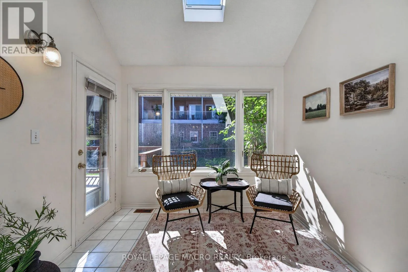 4 - 4108 LOGANBERRY COURT