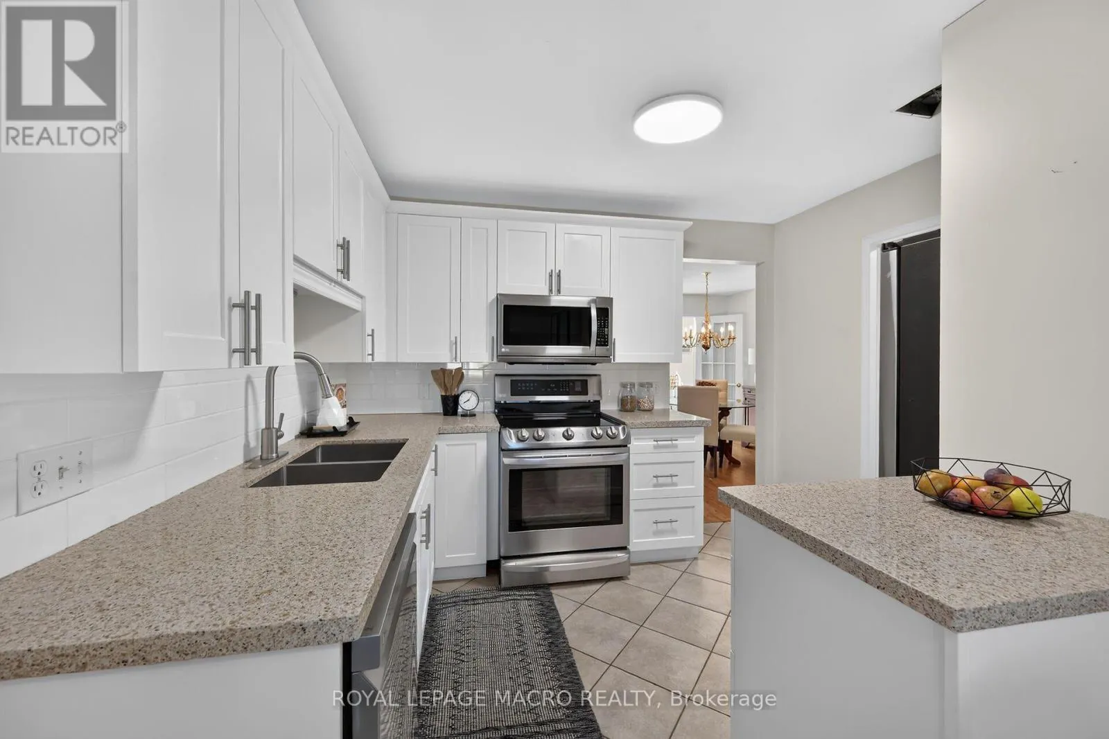4 - 4108 LOGANBERRY COURT